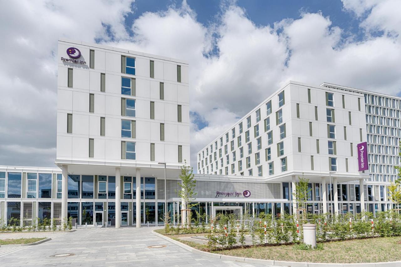 Premier Inn Wolfsburg City Centre Exterior photo